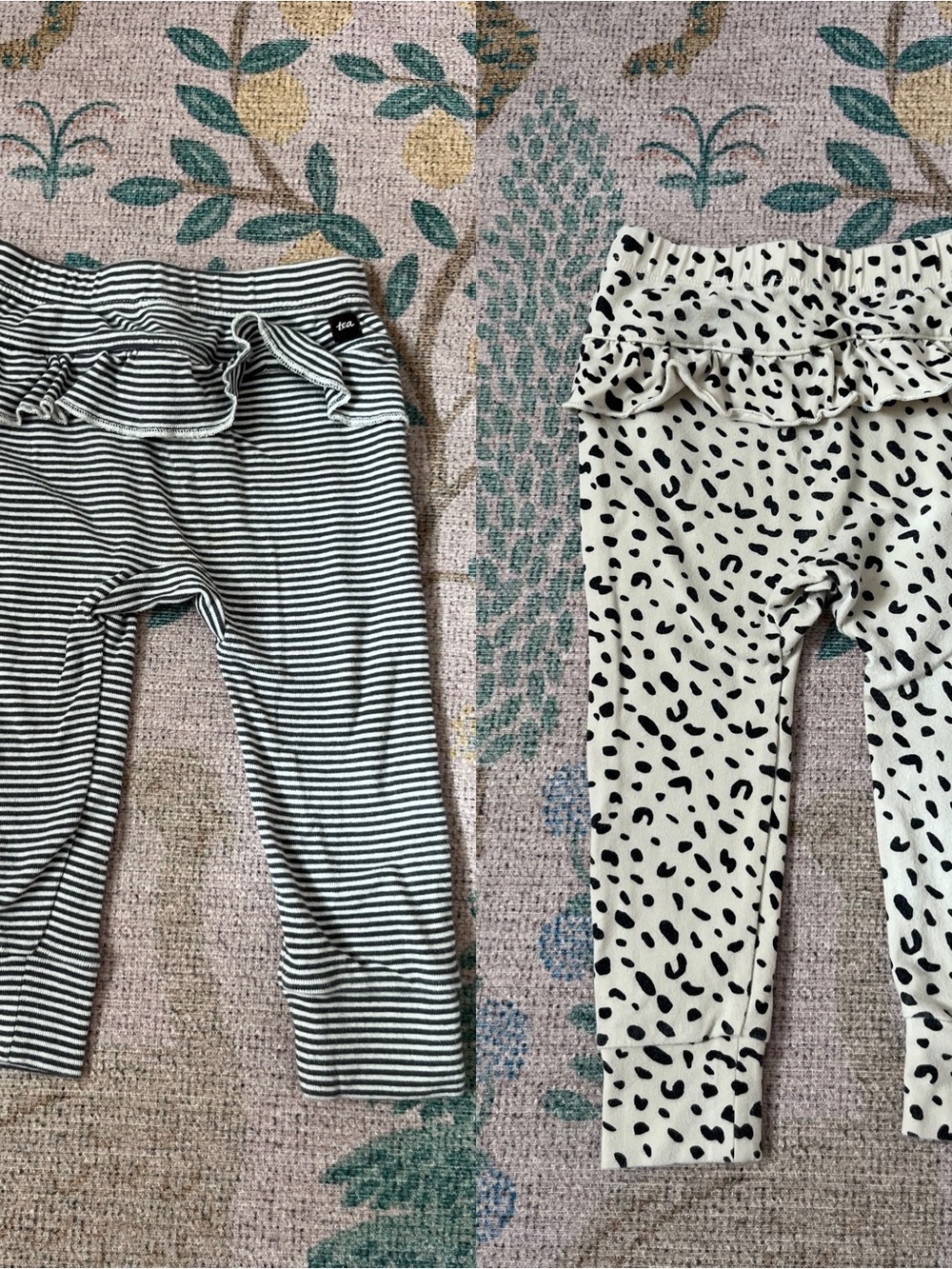 Tea Collection Black & White Ruffle leggings bundle